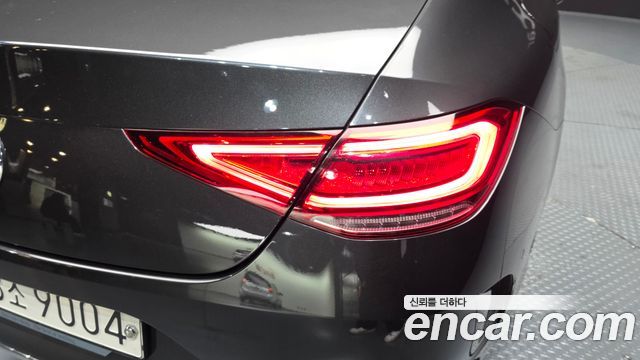 Mercedes-Benz CLS-Class CLS300d AMG Line