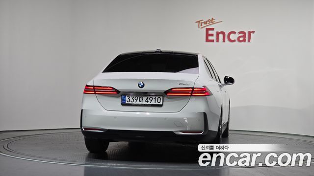 BMW 5-Series 520i