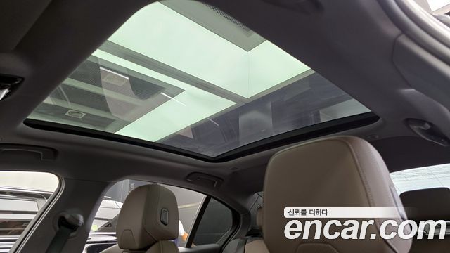 BMW 5-Series 520i