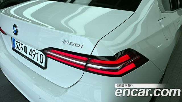 BMW 5-Series 520i