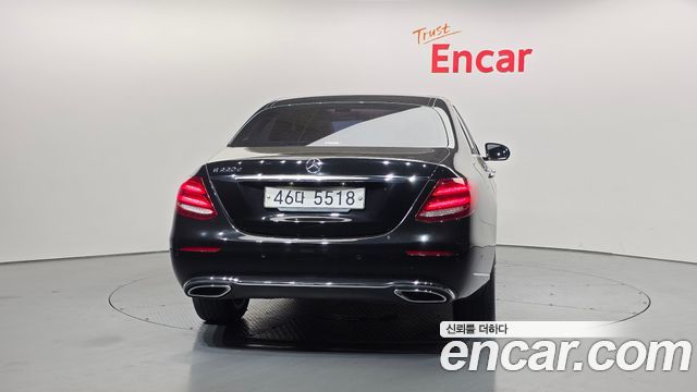 Mercedes-Benz E-Class E220d Exclusive