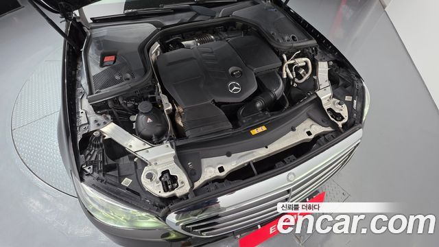 Mercedes-Benz E-Class E220d Exclusive