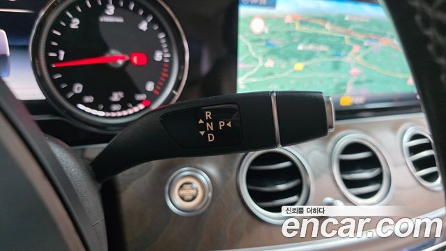 Mercedes-Benz E-Class E220d Exclusive