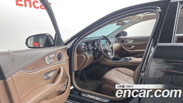 Mercedes-Benz E-Class E220d Exclusive