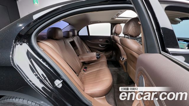 Mercedes-Benz E-Class E220d Exclusive