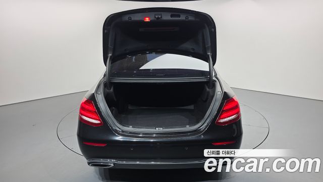 Mercedes-Benz E-Class E220d Exclusive