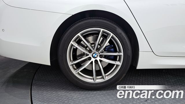 BMW 5-Series 530i M Sport Package Plus