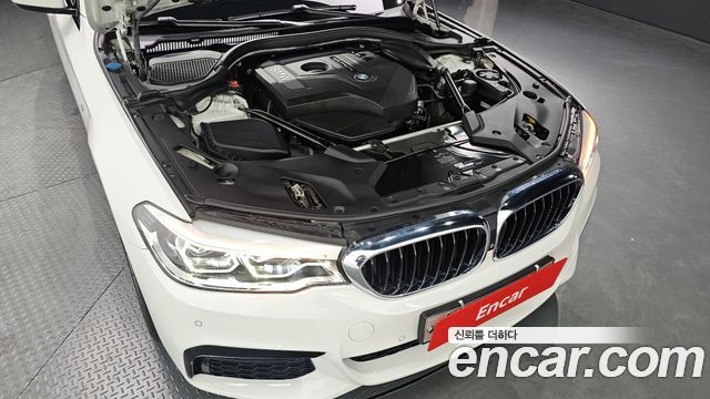 BMW 5-Series 530i M Sport Package Plus