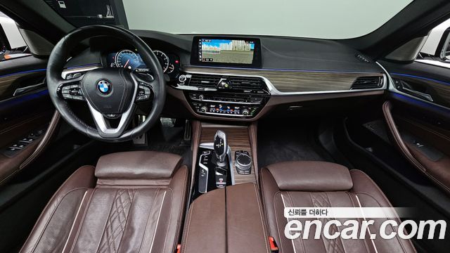 BMW 5-Series 530i M Sport Package Plus