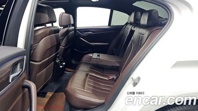 BMW 5-Series 530i M Sport Package Plus