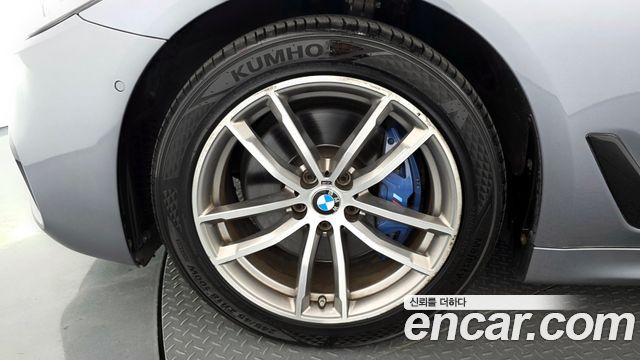 BMW 5-Series 530i M Sport Package Plus