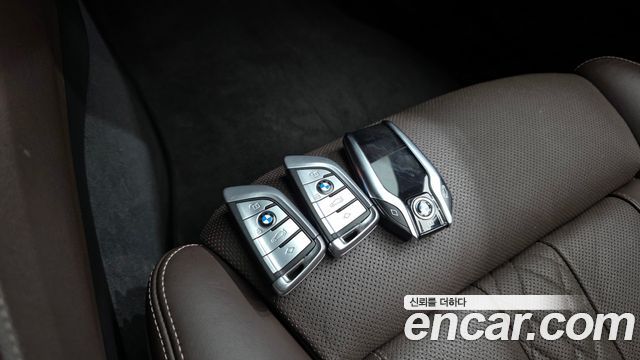 BMW 5-Series 530i M Sport Package Plus