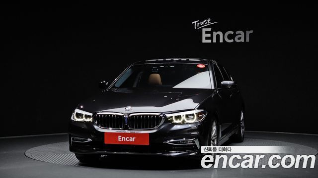 BMW 5-Series 520i Luxury