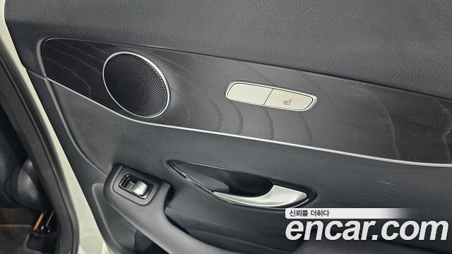 Mercedes-Benz GLC-Class GLC300 4MATIC