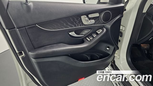 Mercedes-Benz GLC-Class GLC300 4MATIC