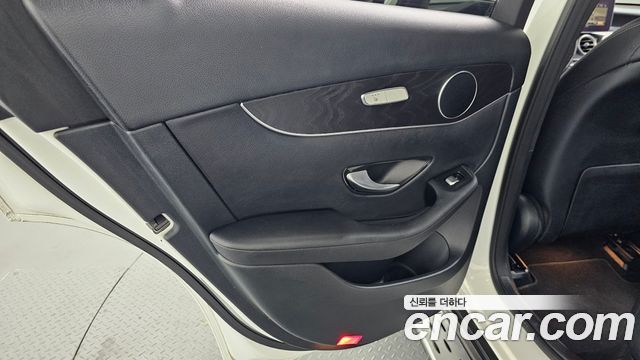 Mercedes-Benz GLC-Class GLC300 4MATIC