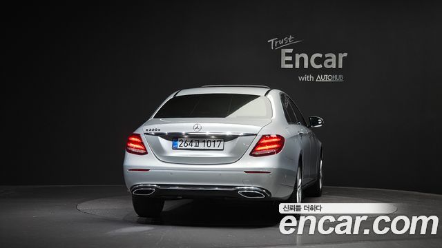 Mercedes-Benz E-Class E220d Avantgarde