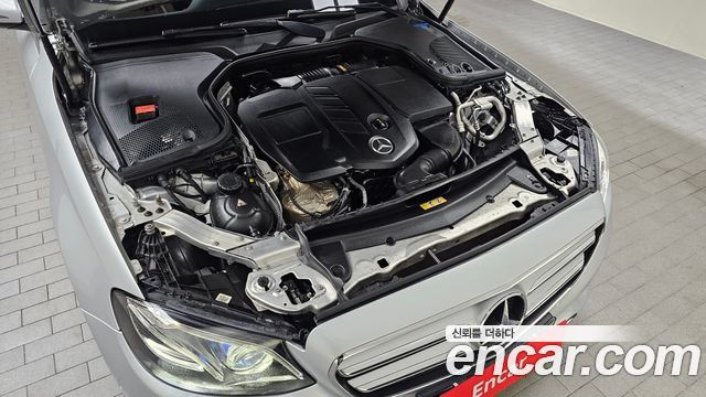 Mercedes-Benz E-Class E220d Avantgarde