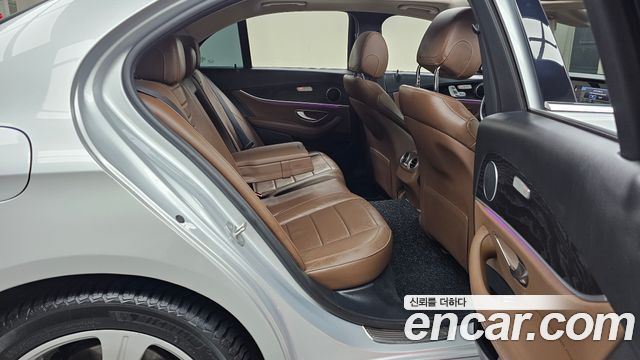 Mercedes-Benz E-Class E220d Avantgarde