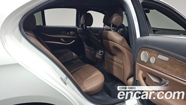 Mercedes-Benz E-Class E220d 4MATIC Exclusive