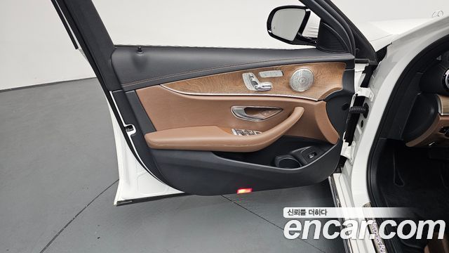 Mercedes-Benz E-Class E220d 4MATIC Exclusive