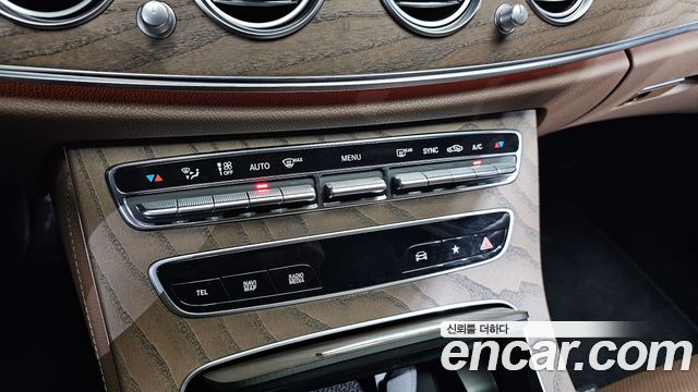 Mercedes-Benz E-Class E220d 4MATIC Exclusive