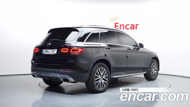 Mercedes-Benz GLC-Class GLC300e 4MATIC