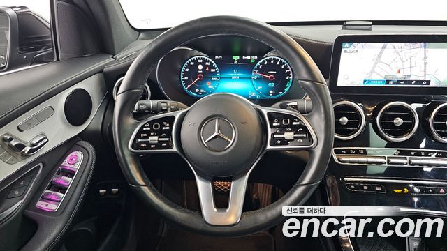 Mercedes-Benz GLC-Class GLC300e 4MATIC