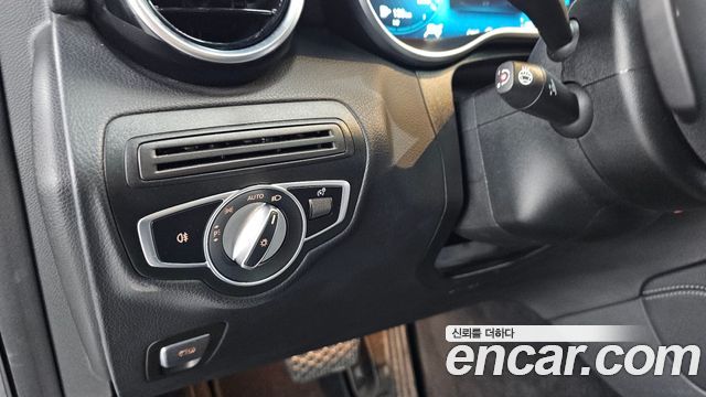 Mercedes-Benz GLC-Class GLC300e 4MATIC