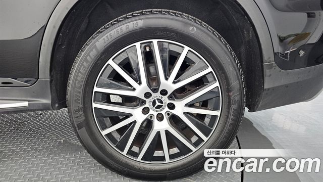 Mercedes-Benz GLC-Class GLC300e 4MATIC