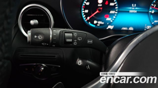 Mercedes-Benz GLC-Class GLC300e 4MATIC