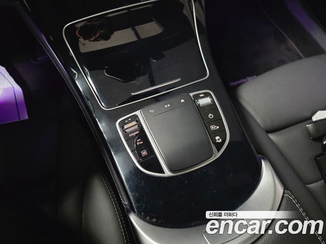 Mercedes-Benz GLC-Class GLC300e 4MATIC