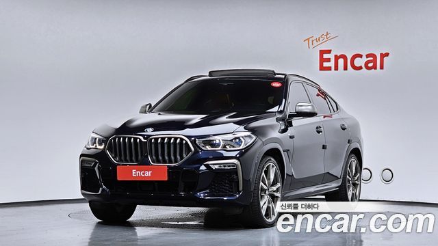 BMW X6 M50i