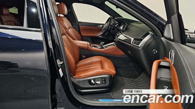 BMW X6 M50i