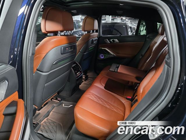 BMW X6 M50i