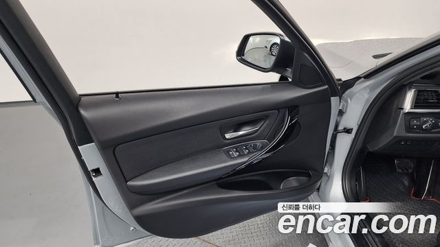 BMW 3-Series 320d