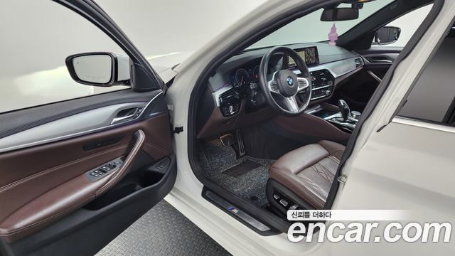BMW 5-Series 520d M Sport Package Plus