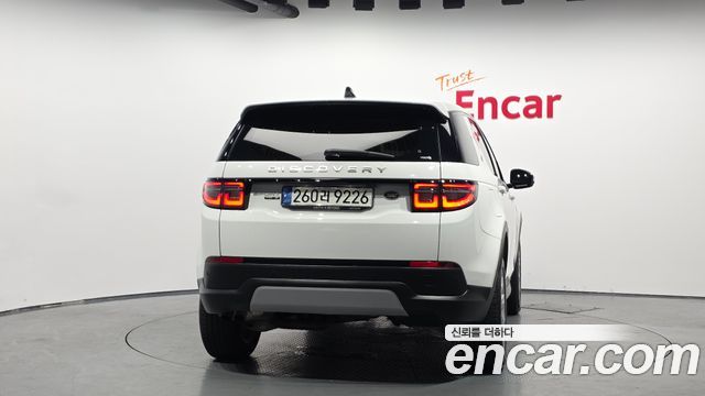 Land Rover Discovery Sport D180 SE