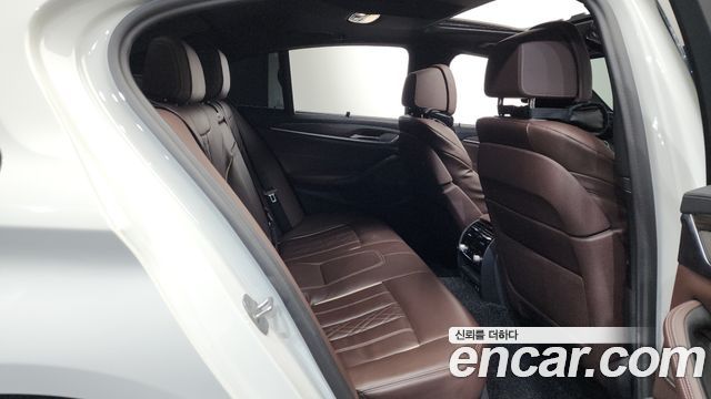 BMW 5-Series 520d xDrive M Sport Package Plus