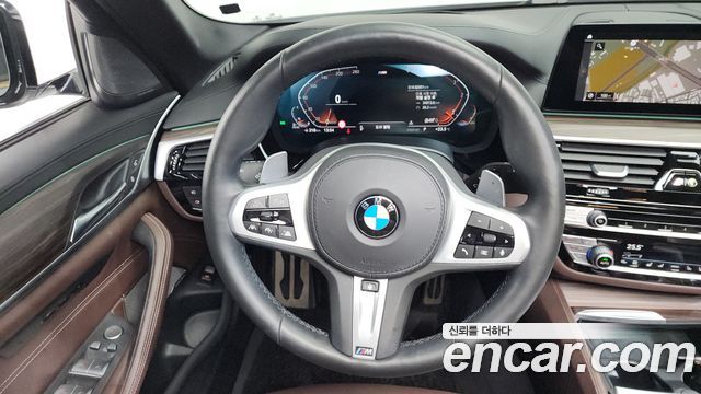 BMW 5-Series 520d xDrive M Sport Package Plus
