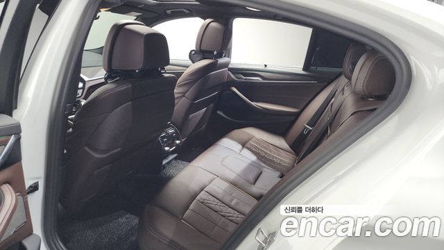 BMW 5-Series 520d xDrive M Sport Package Plus