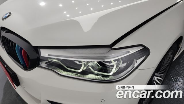 BMW 5-Series 520d xDrive M Sport Package Plus
