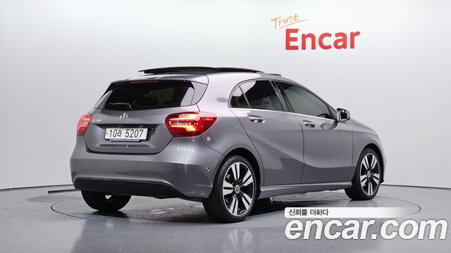 Mercedes-Benz A-Class A200