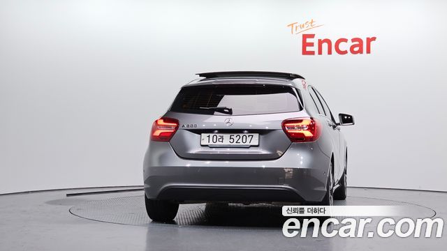 Mercedes-Benz A-Class A200