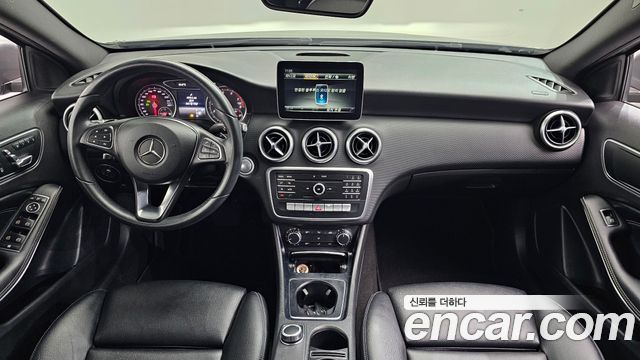 Mercedes-Benz A-Class A200