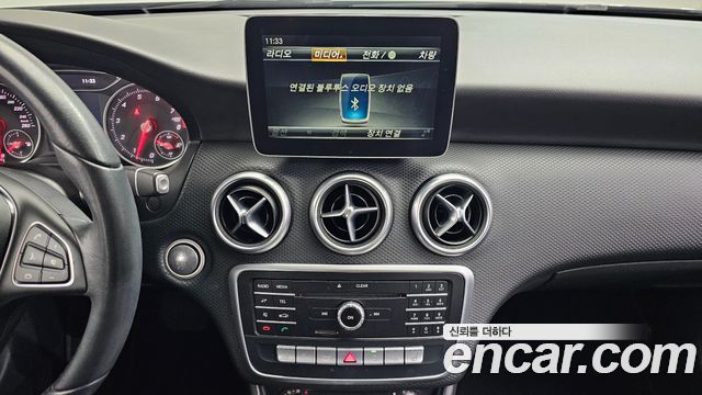 Mercedes-Benz A-Class A200