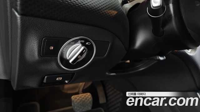Mercedes-Benz A-Class A200