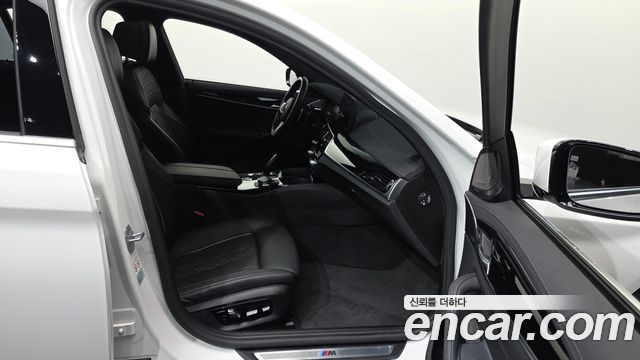 BMW 5-Series 530e M Sport