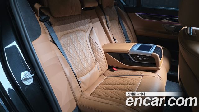 BMW 7-Series 730d xDrive M Sport