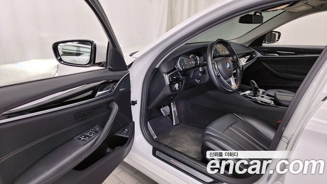 BMW 5-Series 520d Luxury Special Edition